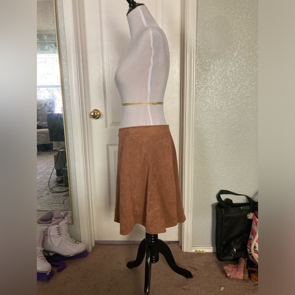 Loft faux suede skirt in camel - Picture 3 of 6